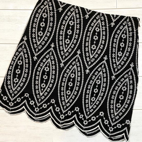 NWT LOFT Embroidered Scalloped Skirt - Picture 2 of 6